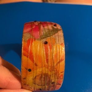 Vintage Iris Design bangle bracelet